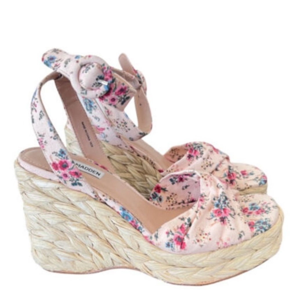 Steve Madden Women's Poloma  Pink Floral Buckle Ankle Strap Sandal - Size 9.5